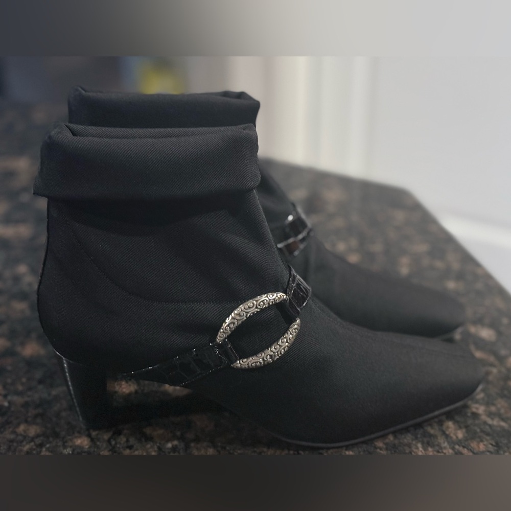 Brighton Tune Ankle Boots Black 9.5M • Pointed Toe NWOB
